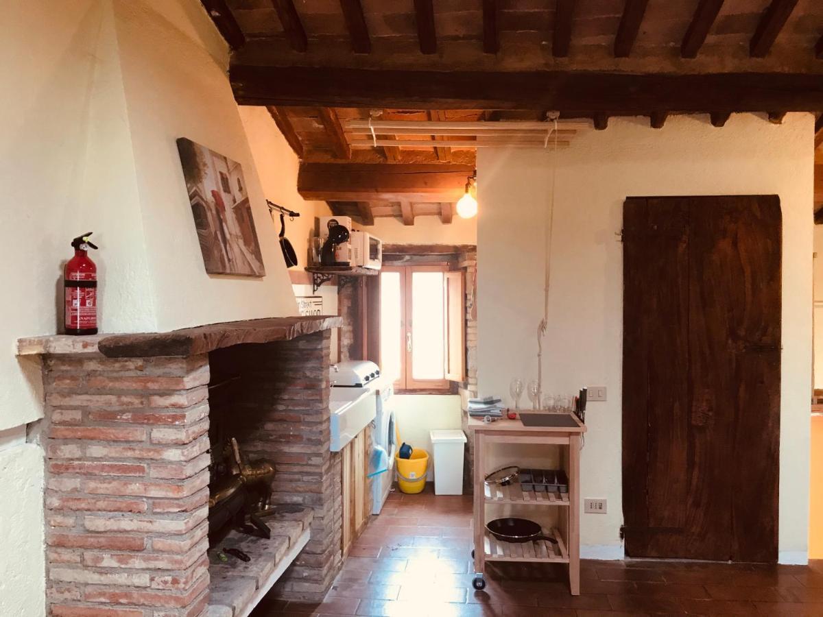 Fireflies Apartment Monte Petriolo Luaran gambar